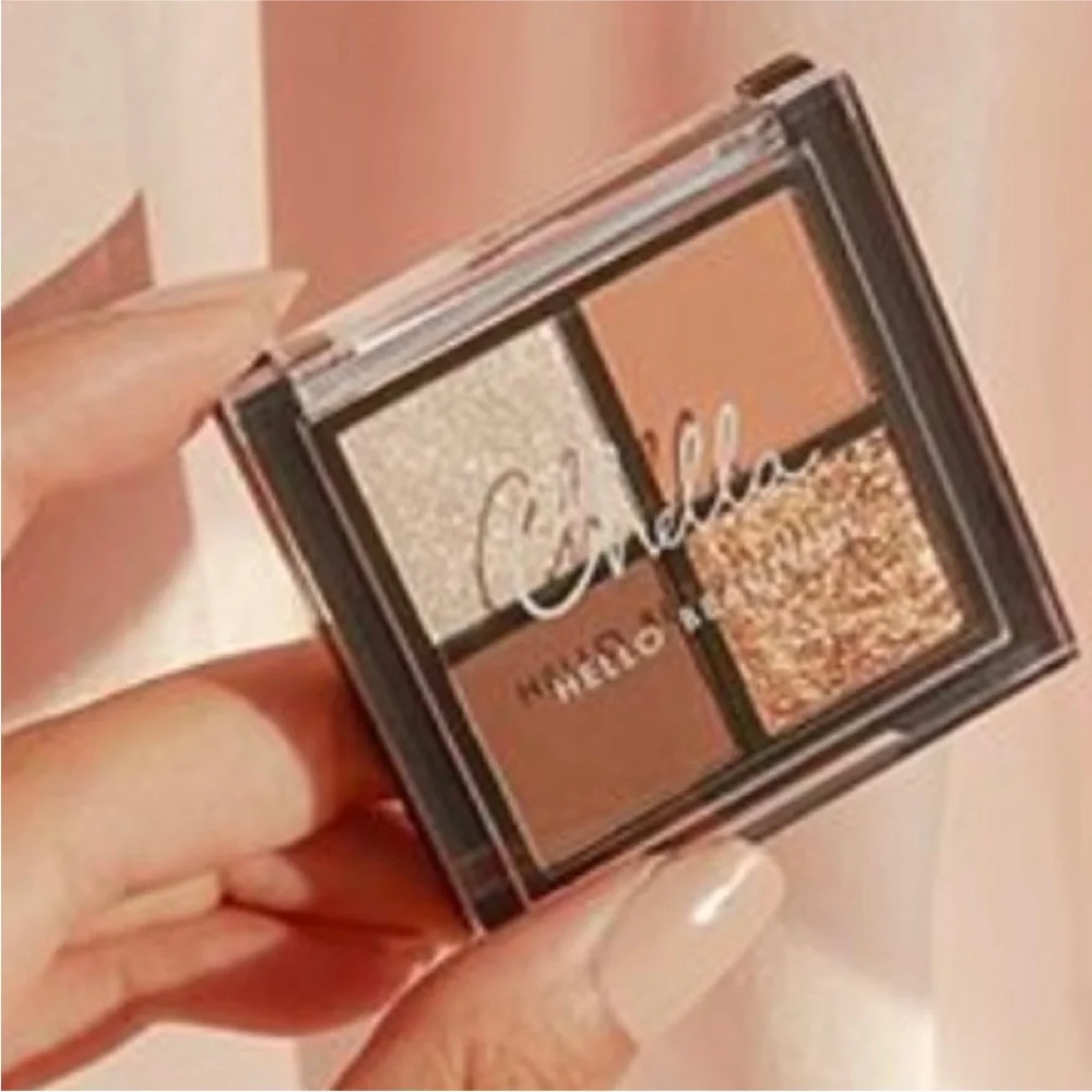 NWT Chella La Vie Neutral Eyeshadow Palette - Mini